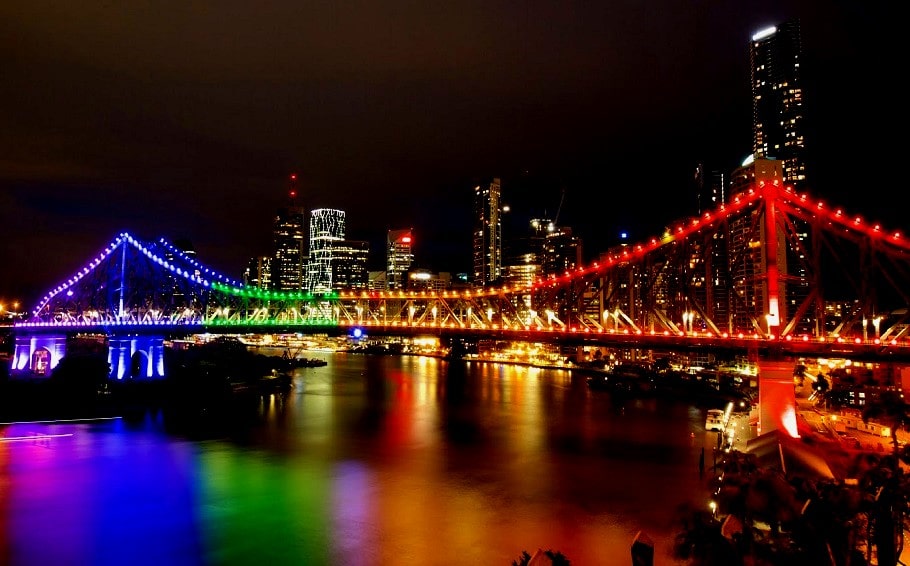 18 10 12 Story Bridge Brisbane Rainbow Lights Final Min